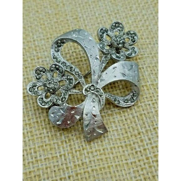 Vintage Brooch Sphinx Marcasite Flower Bouquet - Picture 4 of 9